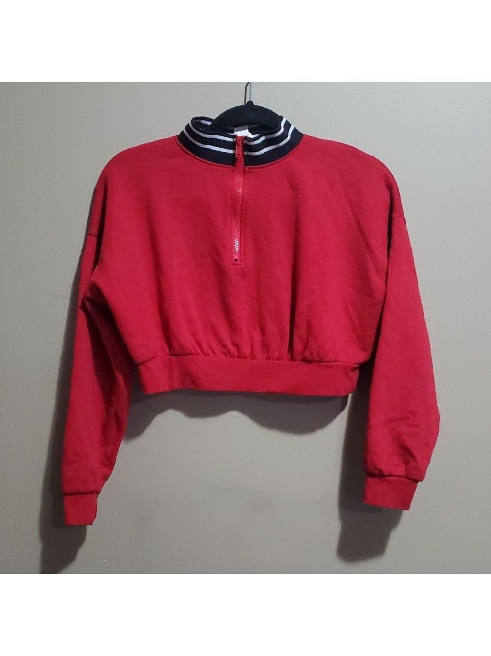 SWS Active Red Cropped Sweatshirt with Striped Collar Size Small
